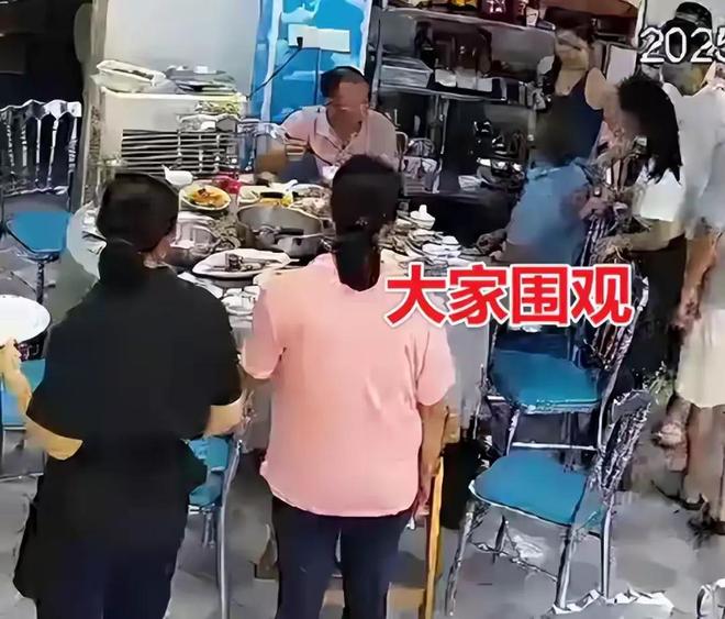 摸其臀部死不承认被抓大闹警局追悔莫及冰球突破游戏网站女子三亚遭老头猥亵：(图9)